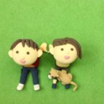 イライラを解消している男女のイラスト